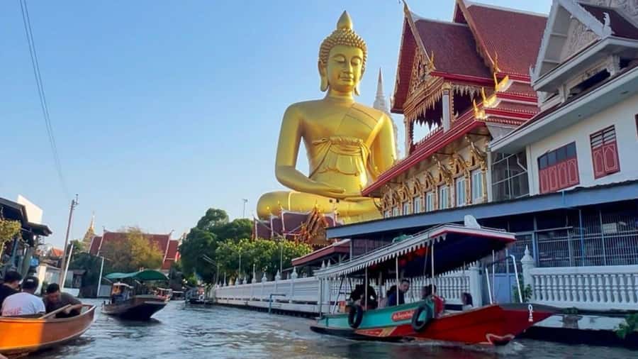 3 Hrs Private boat Tour Bangkok Floating Market by Flat Boat - Private pricing, guide choices, and what is included