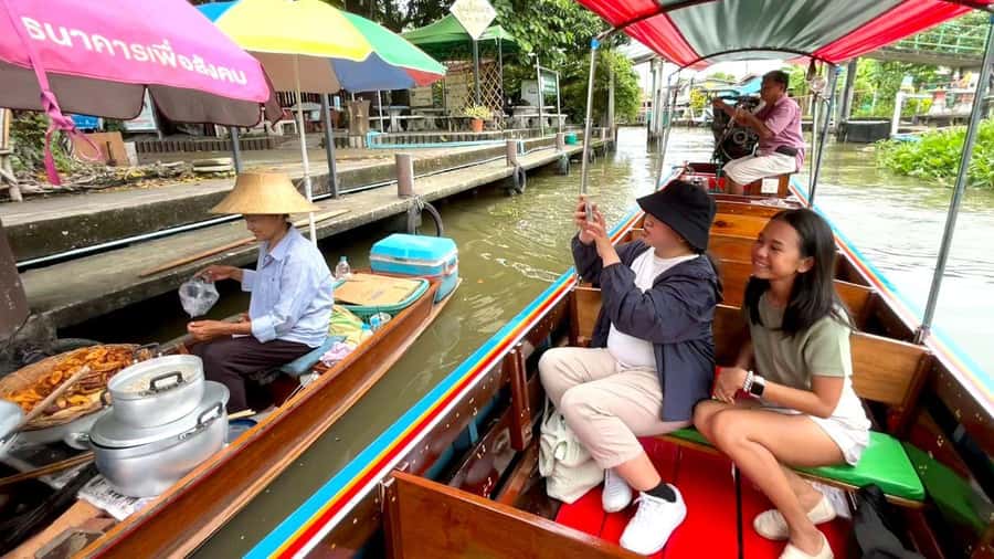 3 Hrs Private boat Tour Bangkok Floating Market by Flat Boat - The final canal loop and flexible drop-off