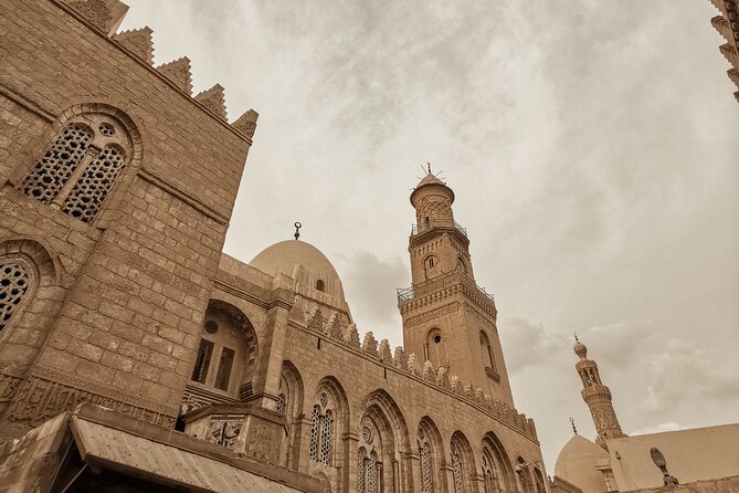 4 Hours Tour To El-Moez Street And Bazaar - The northern monuments and El Darb El Asfar
