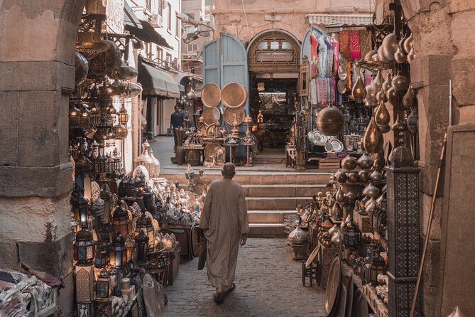 4 Hours Tour To El-Moez Street And Bazaar - Walking El Moez Street with a private guide