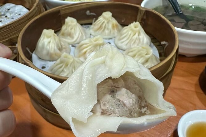 4-Hr Shanghai Layover Tour: Maglev, Wet Market, Food, Landmarks - Yuyuan Old Street and the 40 RMB garden choice