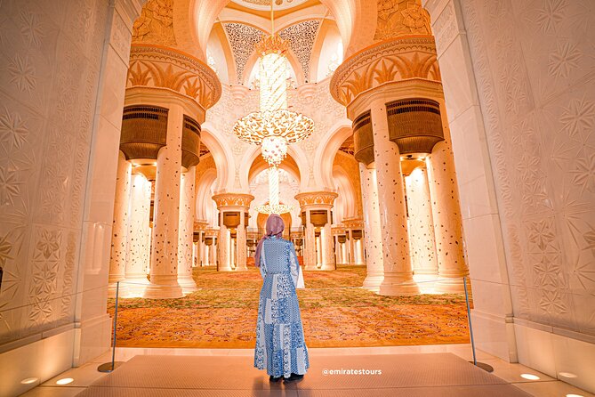 Abu Dhabi Sightseeing Tour: Sheikh Zayed Mosque, Heritage Village & Dates Market - Shopping at Abu Dhabi Dates Market