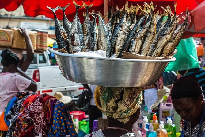 Accra Markets Tour - Makola Market: the stop to protect on your schedule