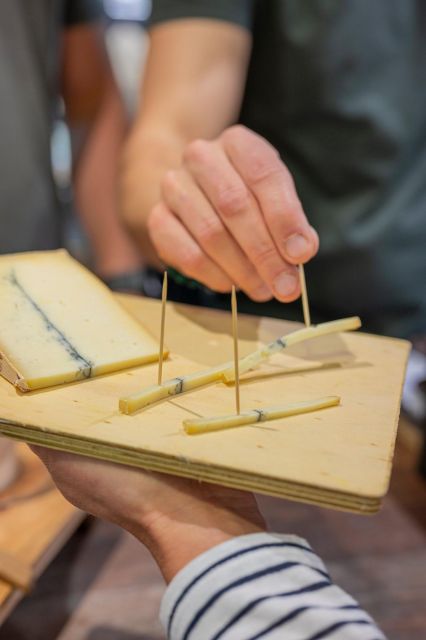 Adelaide Central Markets: Food Walking Tour - How much food do you receive?