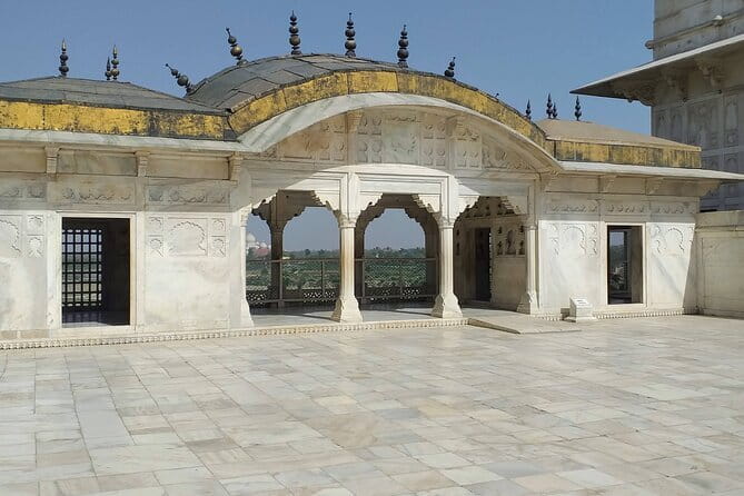 Agra Full Day City Tour with Walking Tour at Spice Market - Returning to the hotel