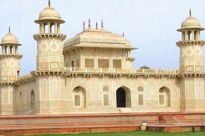 Agra: Street Food and Walk Tour with Spice Market by Tuk-Tuk - Mankameshwar Temple and Agra’s religious life