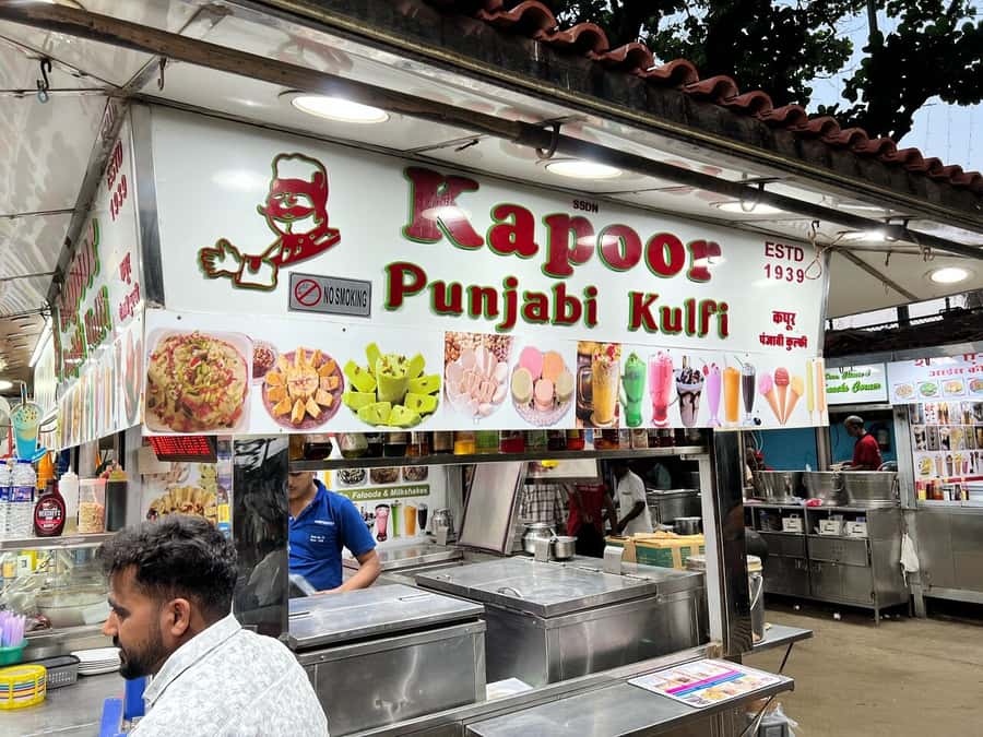 Agra: Street Food Tour with Spice Market on Tuk-Tuk Ride - Shri Mankameshwar Mandir and the sacred side of the old city