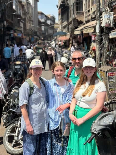 Agra: Street Food Walking Tour, Spice Market, & Tuk-tuk Ride - The tuk-tuk ride gets you into the old city