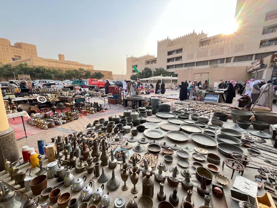Al Masmak Fortress, Murabba Palace, and Souq Al Zal Tour - Starting at the National Museum metro station