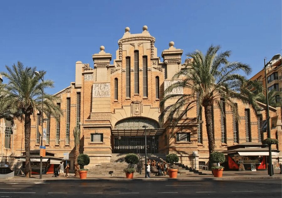 Alicante: Bullring and Central Market Gastronomic Tour - Two tapas and a drink