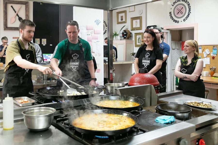 Alicante: Paella & Sangria Class with Tapas and Market Visit - Key points to know before booking