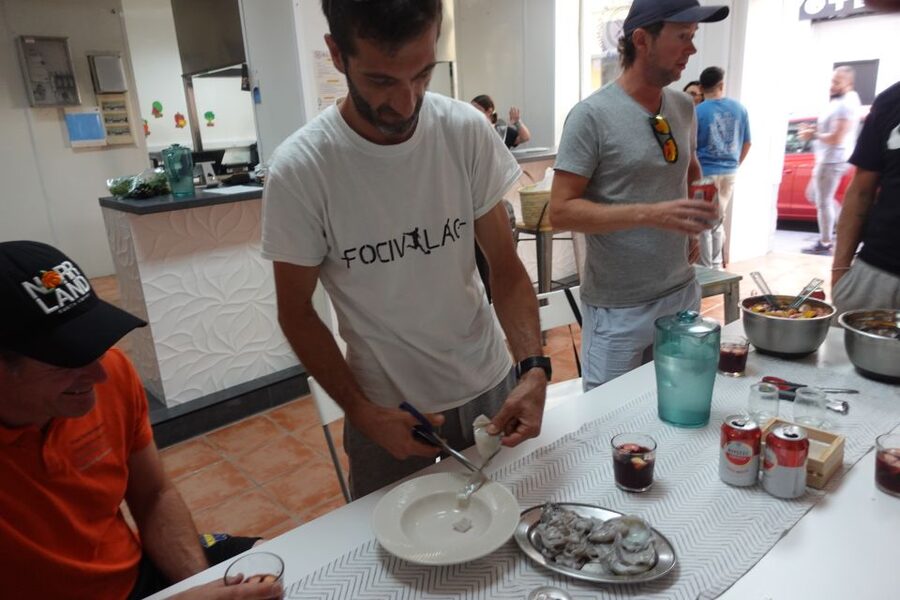 Alicante: Paella & Sangria Class with Tapas and Market Visit - Should you book the paella and sangria class?