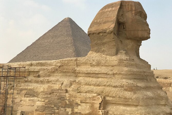 All Inclusive Day tour 8hrs Pyramids, Egyptian Museum and Khan Al-Khalili bazaar - How the private guide changes the experience