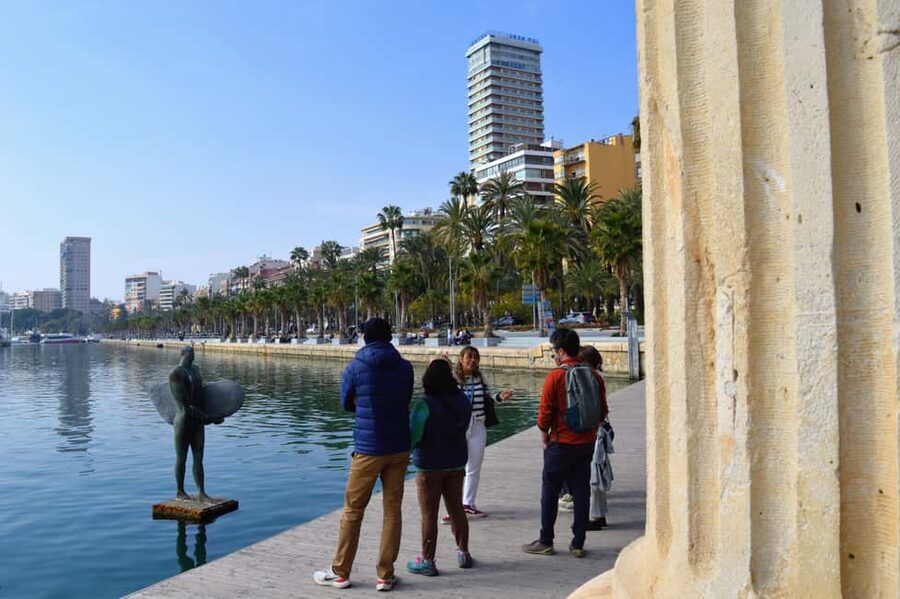 All of Alicante with the Castle, Market, and Tapas. Small group, max 6 people - Why this half-day Alicante tour works