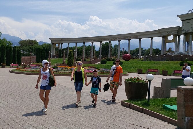 Almaty city tour. Shymbulak, Koktobe, Green market, Park 28 Panfilov's guardsmen - Why this six-hour Almaty tour works