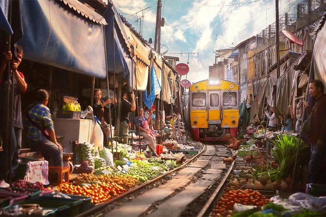 Amphawa Floating & Maeklong Railway Train Market (Small Group) - Maeklong Railway Market and the Train That Comes Through
