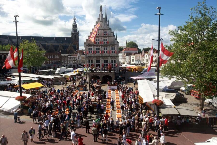 Amsterdam: Traditional Cheese Market Tour to Alkmaar - Making the most of the 12:00 to 14:00 free time