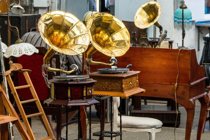 Antiques and Curios - Private Flea Market Treasure Hunt - Coffee, lángos, and a useful pause