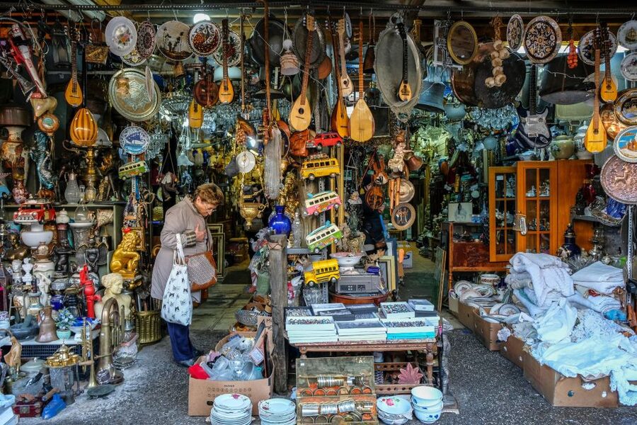 Athens: Local Markets with Artisanal Crafts Walking Tour - Omonia Square and the food finish