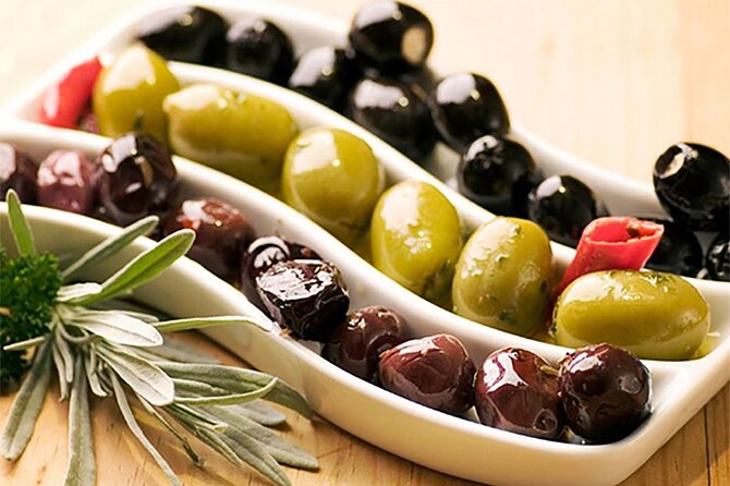 Athens Street Food Markets and Hidden Gems Experience - The route from Korai 4 to Monastiraki