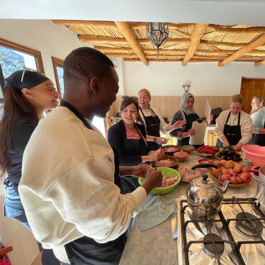 Atlas Mountains Day Trip: Market, Cooking & Village Walk - What the guide adds to the day