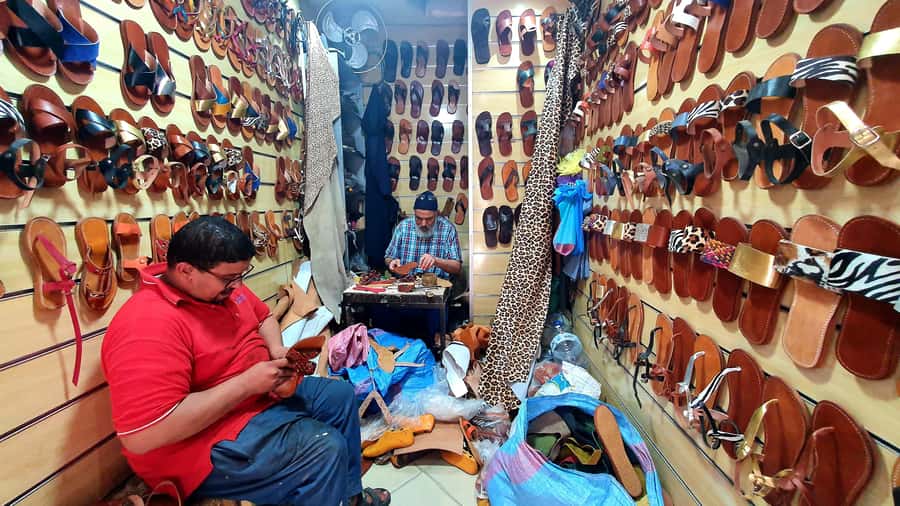 Authentic Moroccan Crafts Tour in the Marrakech Souks - Workshops, Studios, and Contemporary Moroccan Design