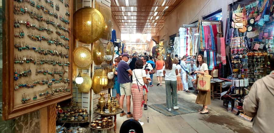 Authentic Moroccan Crafts Tour in the Marrakech Souks - The Mint Tea Pause With a Craftsperson