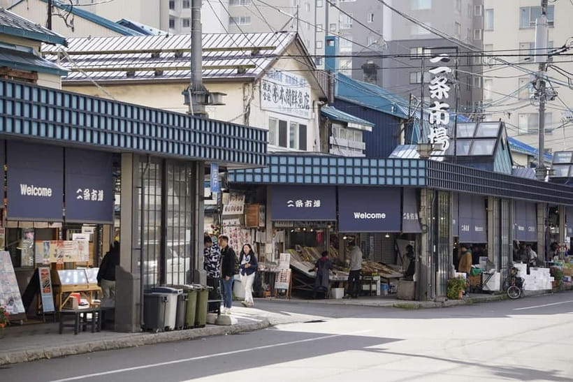 Authentic Sapporo: Nijo Market Seafood Lunch & History Tour - Nijo Market and the seafood lunch