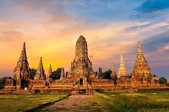 Ayutthaya, Damnoen Floating & Maeklong Railway Market Day Tour - Guides make a real difference