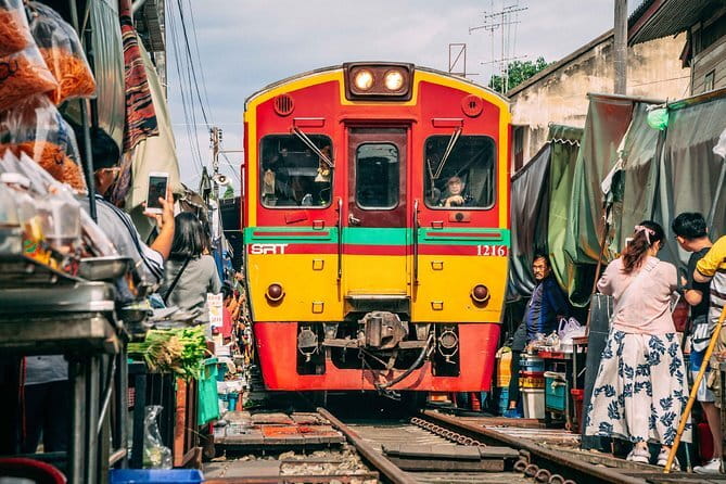 Ayutthaya, Damnoen Floating & Maeklong Railway Market Day Tour - Starting at 7:00 am near National Stadium