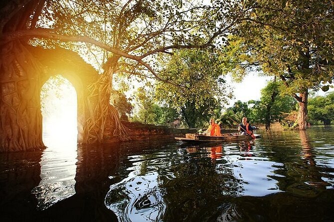 Ayutthaya Glittering Sunset, Boat Ride, Noted Sight, Local Market - Wat Yai Chai Mongkhon and its tall chedi