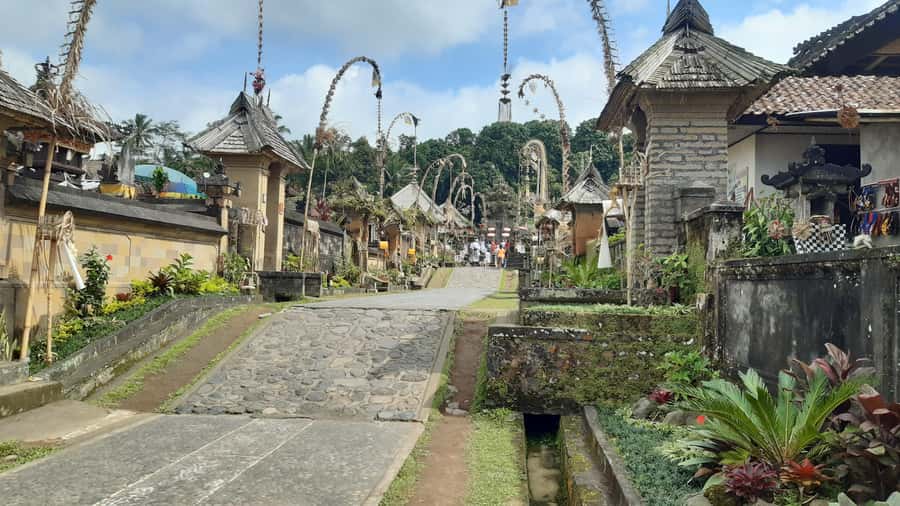 Bali: Penglipuran Village, Waterfall, and Night Market Tour - Penglipuran Village and its orderly traditional homes