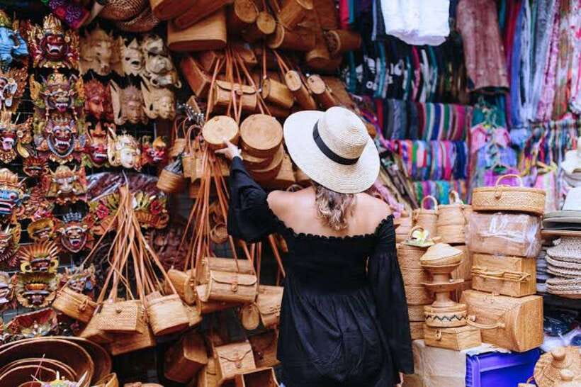 Bali: Ubud Monkey Forest, Coffee Plantation, and Market Tour - Tegenungan Waterfall and the Value of an Early Start