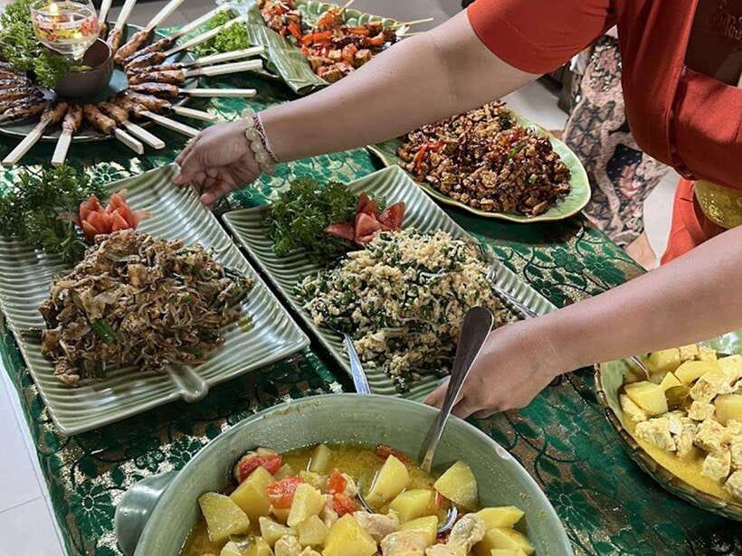Balinese cooking class/Go shopping at the market, cook, eat - The recipe booklet makes the $35 price worthwhile