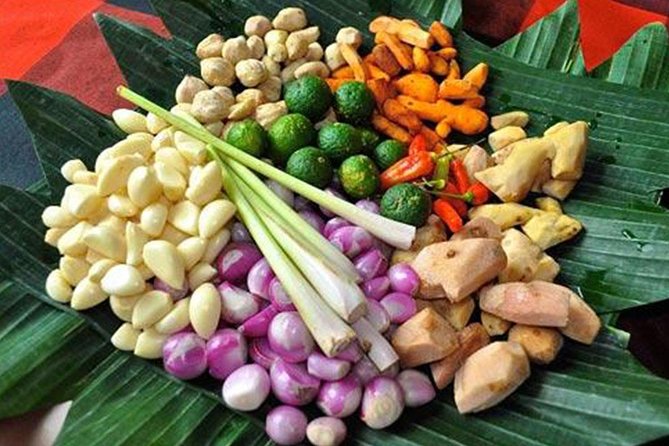 Balinese Cooking class with traditional morning market visit - The early market visit in Ubud