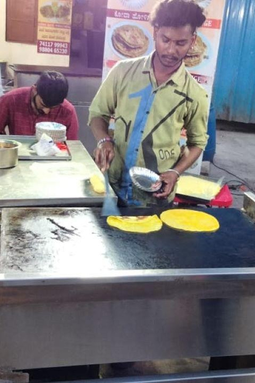 Bangalore- Food street walk and market visit in evening - Eating through VV Puram’s Thindi Beedi