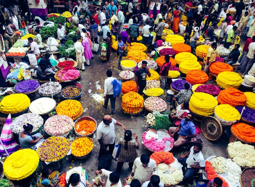 Bangalore: Walking Tour of Fort, Palaces, and Market - KR Market: Flowers, Produce, and the Working City