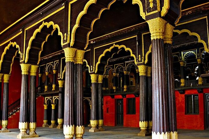 Bangalore Walking Tours - Flower Market, PETE and more - Tipu Sultan’s palace and fort in 50 minutes