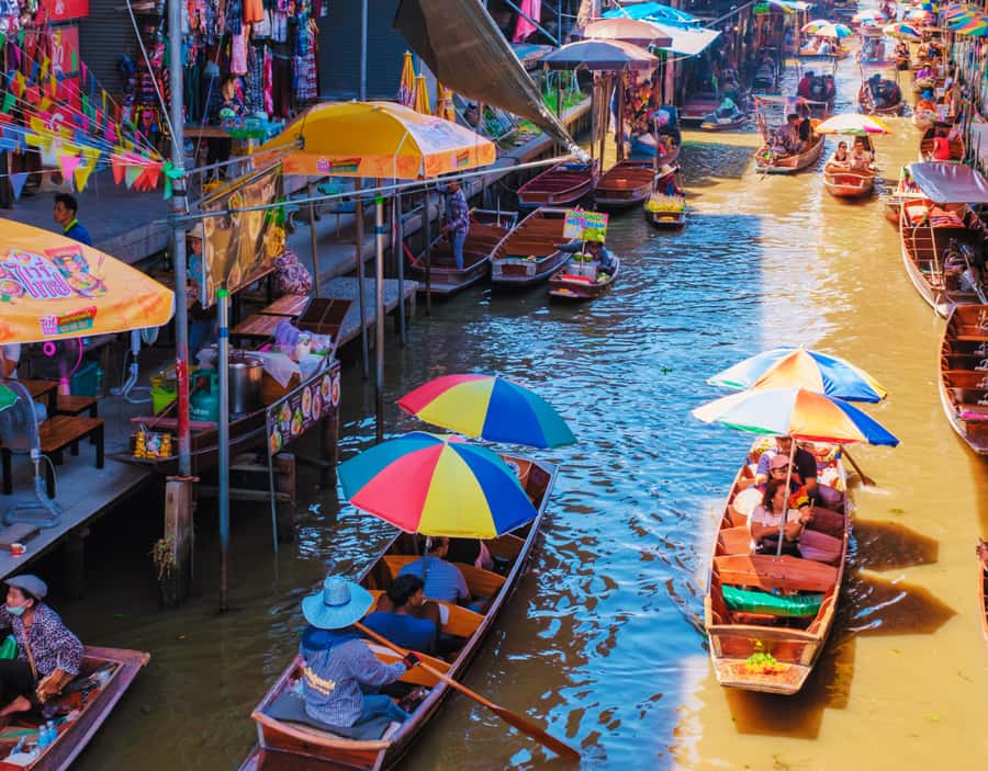 Bangkok: Amphawa Floating & Railway Markets Guided Day Tour - Fireflies, lanterns, and the evening canal ride
