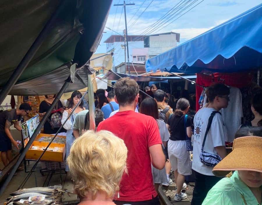 Bangkok: Amphawa Floating & Railway Markets Guided Day Tour - The Bangkok pickup and private drive