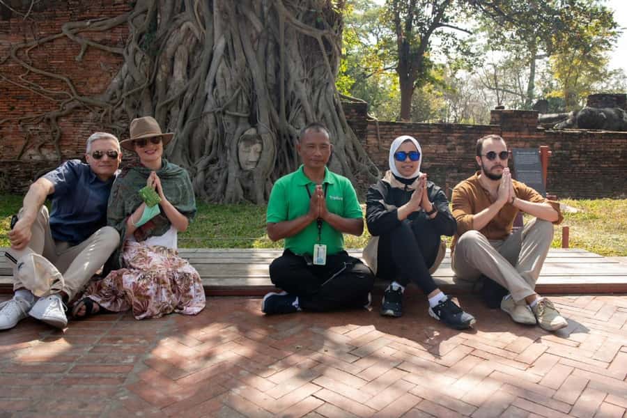 Bangkok: Ayutthaya, Railway & Floating Markets Full-Day Tour - Lunch, timing, and the long road to Ayutthaya
