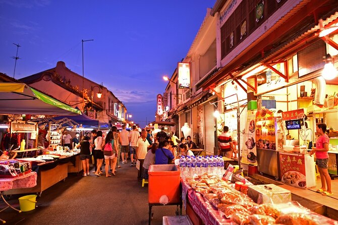 Bangkok by Night Tuk Tuk Tour: Markets, Temples & Food - The flower market after dark