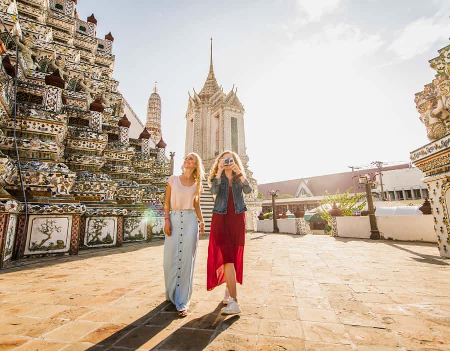 Bangkok: City Highlights & Floating Markets Private Tour - How the private transport improves the schedule