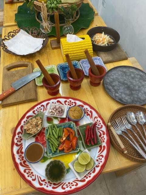 Bangkok Cooking Class : Traditional Thai dishes&Market Trip - Four dishes, one drink, and plenty of eating