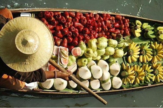 BANGKOK: Damnern Saduak Floating Market, Thai House - The Thai House Organic Village and local crafts