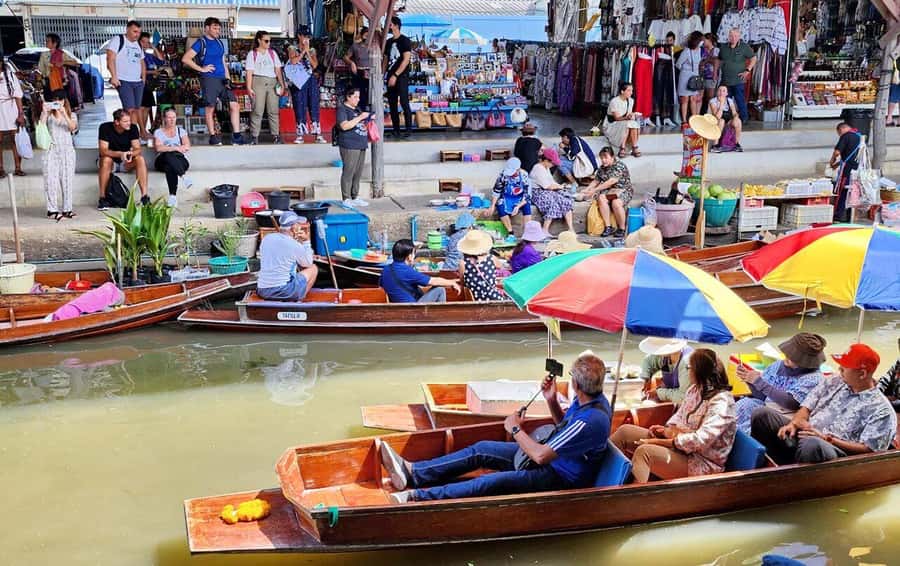 Bangkok: Damnoen Floating Market & Train Market Private Tour - Why combine Maeklong and Damnoen Saduak?