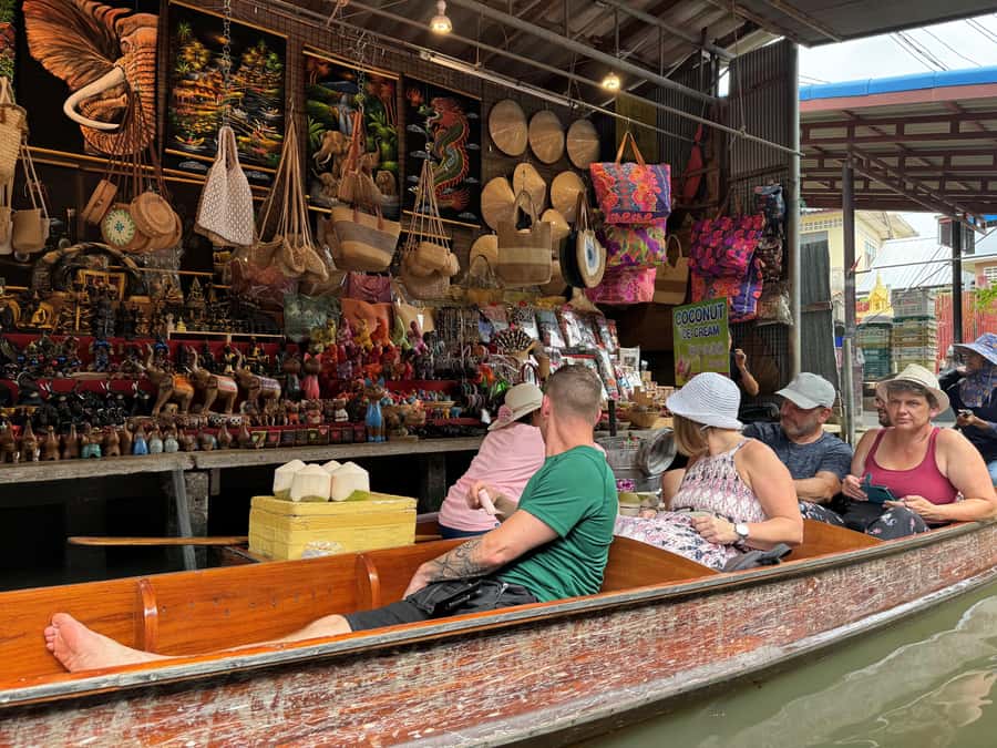 Bangkok: Damnoen Floating Market & Train Market Private Tour - One hour on the canals at Damnoen Saduak