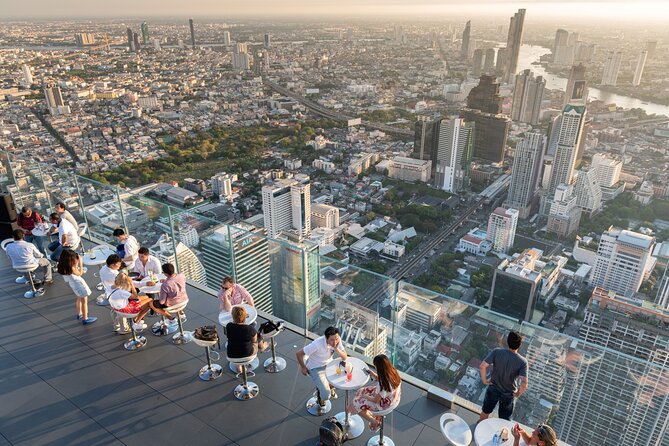 Bangkok Damnoen Saduak, Train Market, Mahanakhon Skywalk - Food, shopping, and what you pay for at the markets