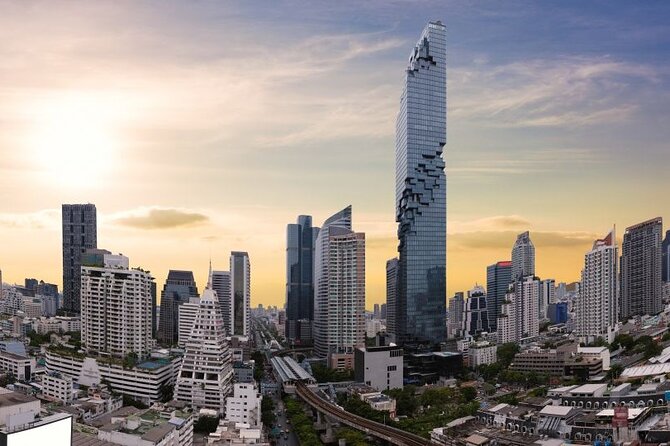 Bangkok Damnoen Saduak, Train Market, Mahanakhon Skywalk - What the $27.67 price really offers