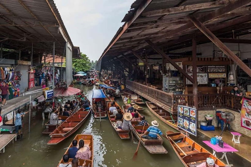 Bangkok: Floating Market & Maeklong Markets Private Transfer - Two famous markets, two very different scenes